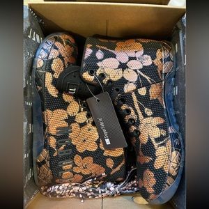 NOBULL Trainer Shoes - Size 6 W